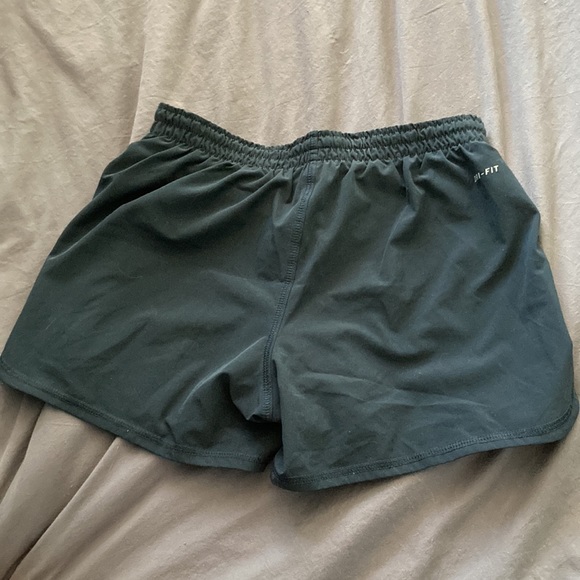 Nike Dri-fit Shorts - Picture 3 of 4